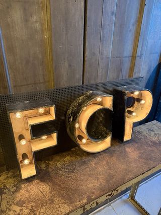 Candeeiro Letras Vintage FCP