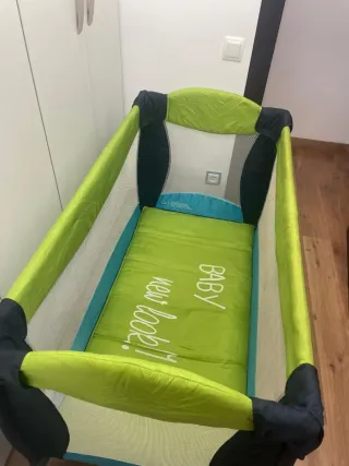 Cuna de viaje plegable