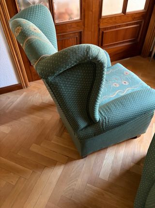 2 Sillones de tela con estampado floral