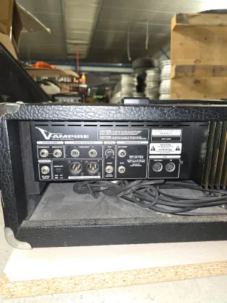 Amplificador Behringer VAMPIRE LX1200H