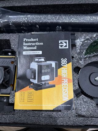 Nivel láser 360° X 4 con trípode