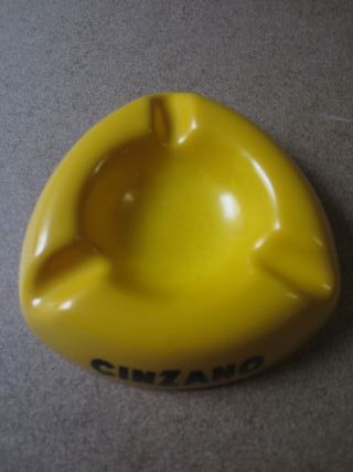 Cenicero Cinzano Amarillo