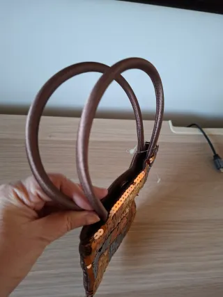 Bolso fiesta lentejuelas marrón y dorado. NUEVO