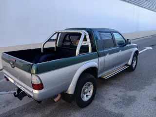 Mitsubishi L 200 2002