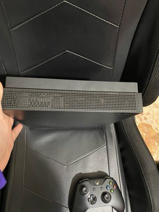 Xbox One X 1TB