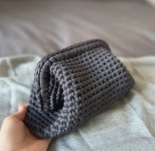 Borsa uncinetto fatta a mano grigia