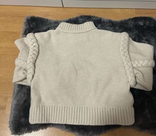 Jersey cropped Zara trenzado · Cuello alto