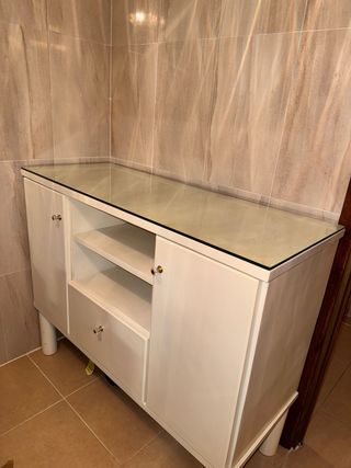 Mueble tocador blanco con cristal