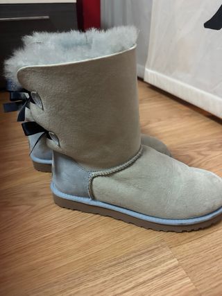 Botas UGG Bailey Bow II Mujer Azul sin estrenar.
