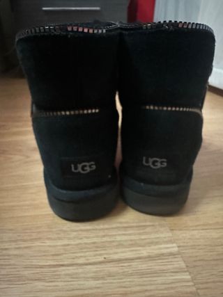 Botas UGG Mini Florence Crem Negra usadas 2 veces