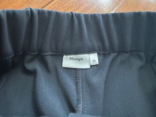 Bermuda elegante azul marino Nümph