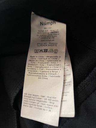 Bermuda elegante azul marino Nümph