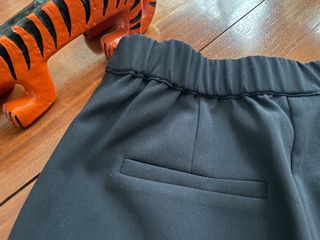 Bermuda elegante azul marino Nümph