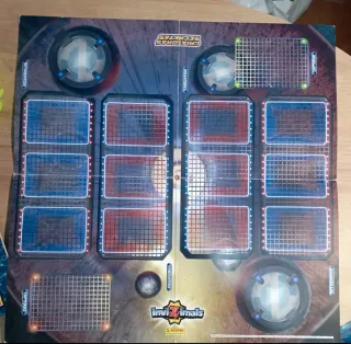 Álbum Invizimals vacío + revista + juego de cartas