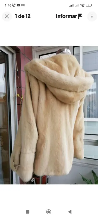 Abrigo de pelo gris y blanco