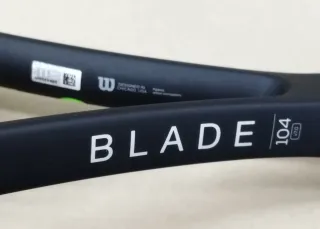 Raqueta Wilson Blade 104 v7.0 (290g)