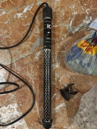 Calentador acuario Ica 300W + piedras y cerámicos
