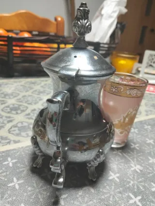 Juego de té marroquí de cristal y metal