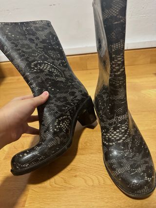 Botas de agua tacón estampado encaje