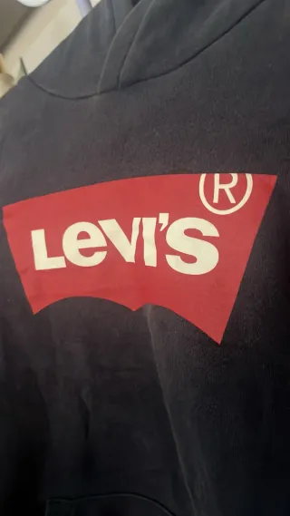Sudadera Levi's Negra y Roja