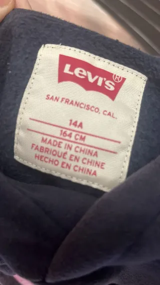 Sudadera Levi's Negra y Roja