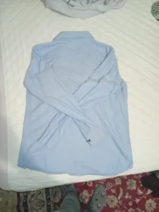 Camisa azul sin usar
