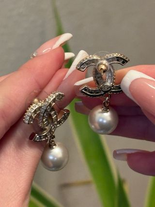 Pendientes Chanel CC Perla Dorados