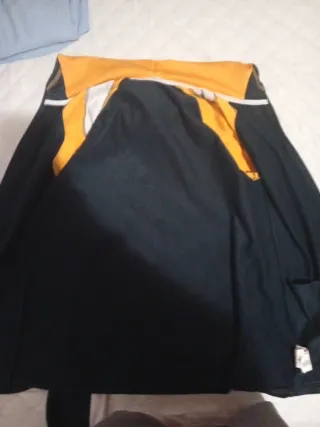 Chaqueta deportiva con capucha