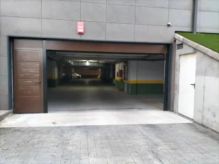 Se vende plaza de garaje en valdenoja Santander