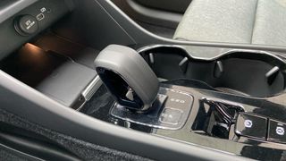 VOLVO XC40 2.0 B3 MHEV PLUS DARK DCT 5P