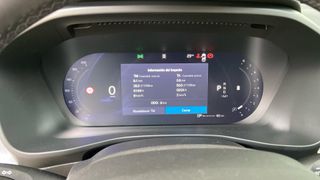 VOLVO XC40 2.0 B3 MHEV PLUS DARK DCT 5P