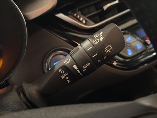 TOYOTA C-HR 1.8 VVT-I HYBRID ACTIVE AUTO 122 5P