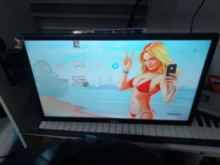 Consola PS3 con 10 juegos y 2 mandos