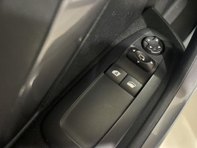 PEUGEOT 2008 2008 STYLE BLUEHDI 100