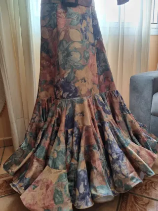 Traje Flamenca Volante Hombro