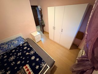 se alquila habitación