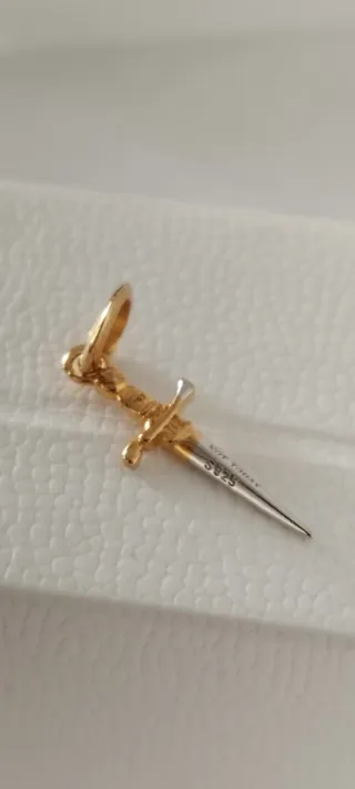 Charm Daga NOT TODAY Plata y Oro