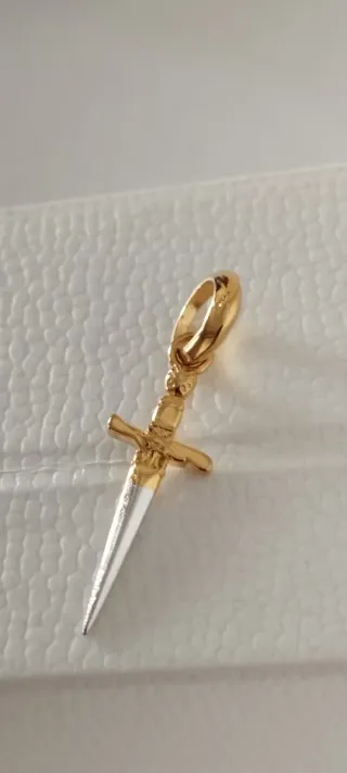 Charm Daga NOT TODAY Plata y Oro