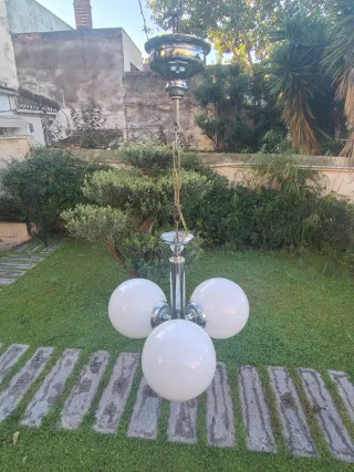 Lámpara vintage con 4 opalinas