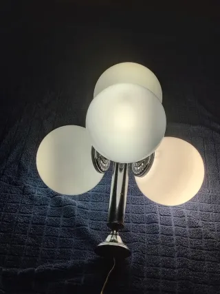 Lámpara vintage con 4 opalinas