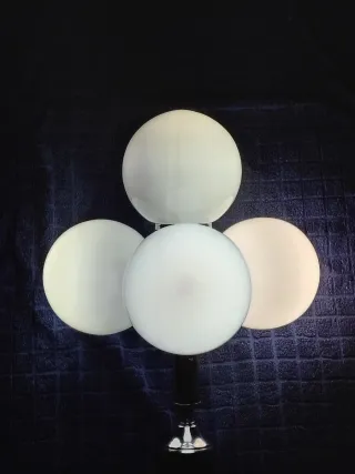 Lámpara vintage con 4 opalinas