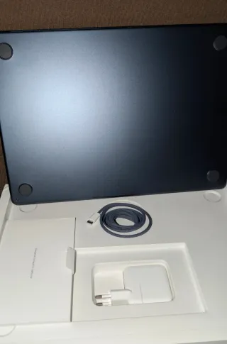 Apple MacBook Air 15 (2023), M2, 8GB, 256GB SSD