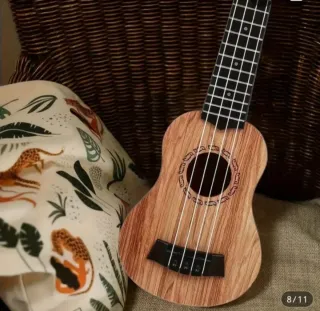 Mini Guitarra Ukelele 4 Cuerdas