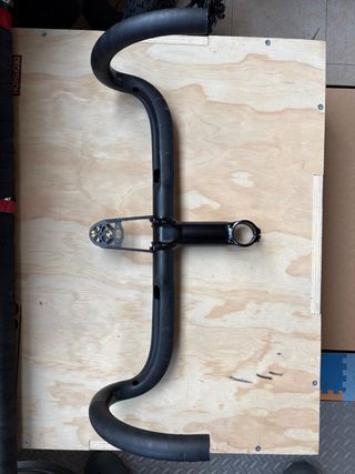 Manillar y potencia carretera carbono