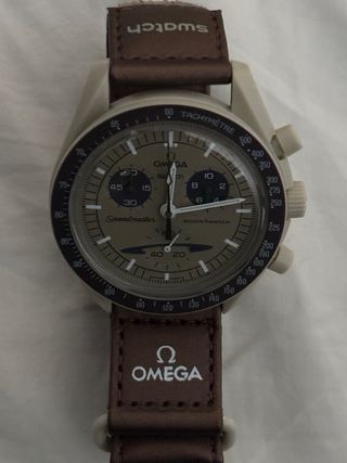 Reloj MoonSwatch Beige/Marrón