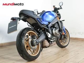 YAMAHA XSR 900 A2