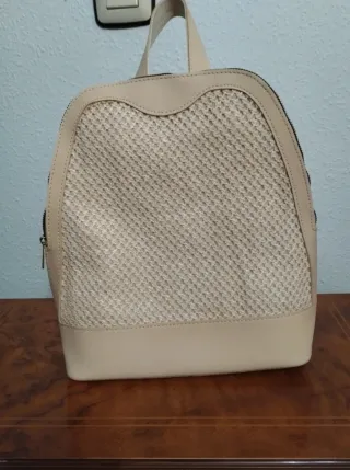 Mochila beige tejida