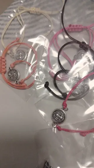 Pulsera San Benito Tetragrammaton.