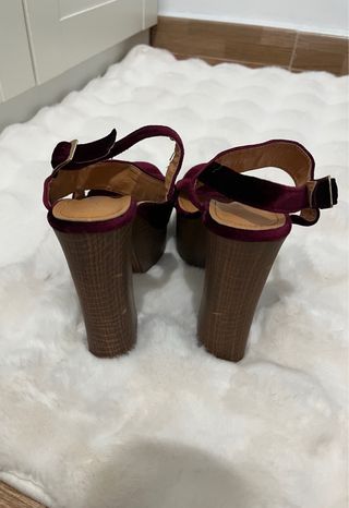 Zapatos de tacón burdeos terciopelo