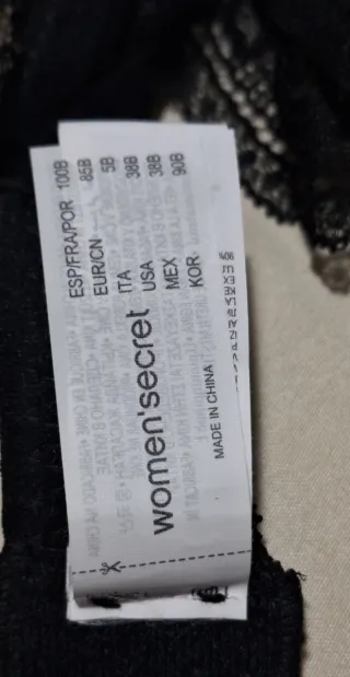 Precioso sujetador de encaje negro